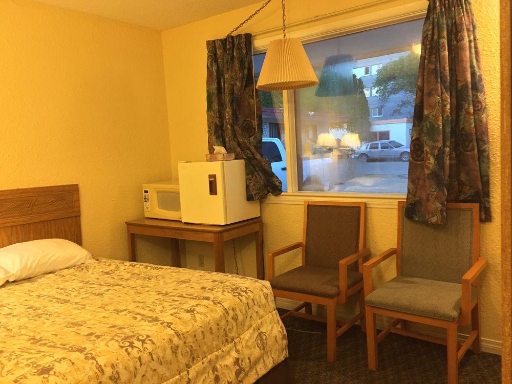 The Capri Motel Виннипег Экстерьер фото