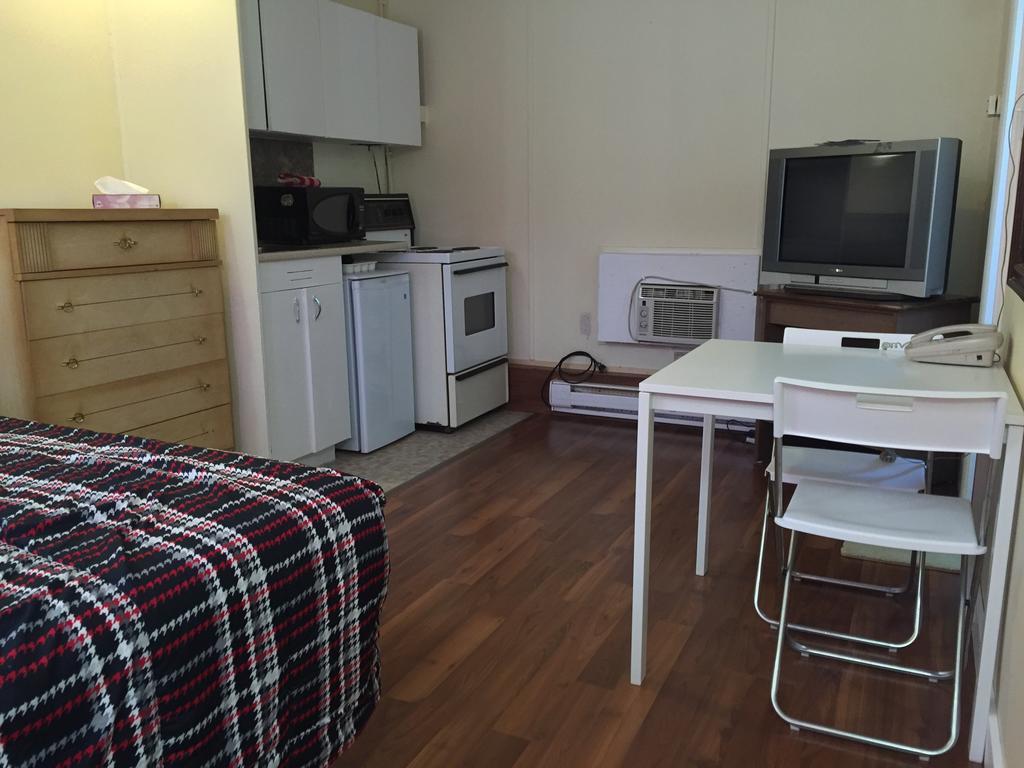 The Capri Motel Виннипег Экстерьер фото