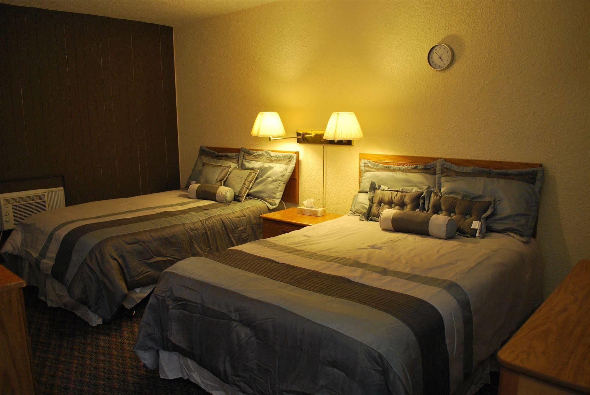 The Capri Motel Виннипег Экстерьер фото