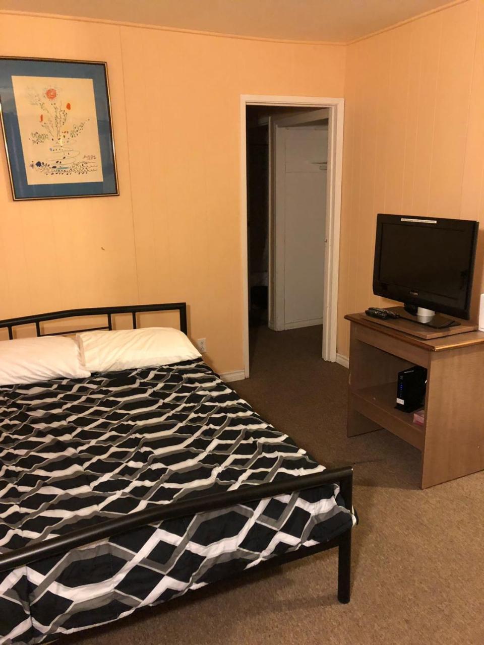 The Capri Motel Виннипег Экстерьер фото